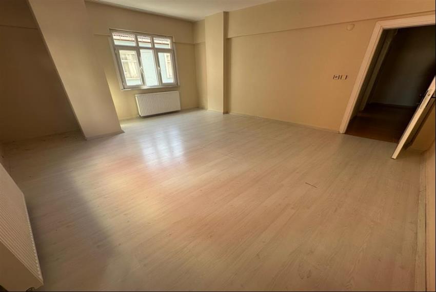 Avcılar Yeşilkent Mahallesi Geniş 3+1 Kiralık Daire 